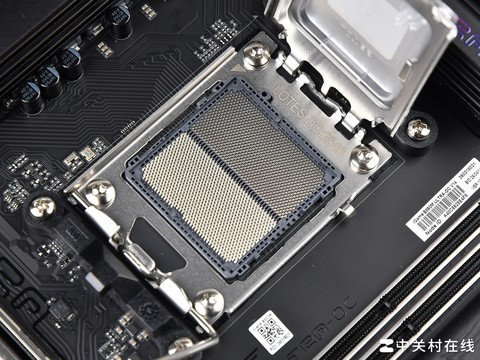 七彩虹iGame B850M ULTRA-OC V14主板评测 嘻哈潮酷 干元级X3D超频黑马