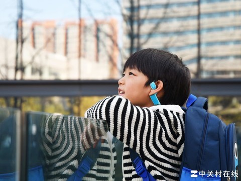 JBL JUNIOR FREE开放式无线颈挂儿童耳机一周体验：孩子安心，家长放心