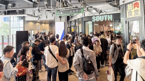 佳能高管在北京展会研究国产云台相机，工作人员：他问日本什么时候能买到
