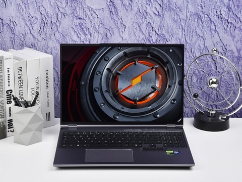 同配置比别家便宜1000块！体验机械革命耀世16 Ultra