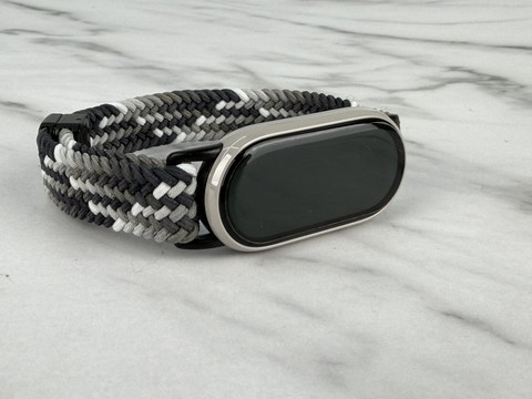 小米手环10陶瓷版评测：价格是手表零头，真能行？