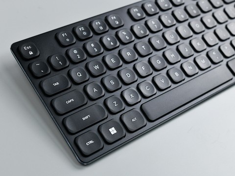 微星FORGE K210 WIRELESS COMBO无线键鼠套装评测：极简轻盈 实用办公之选