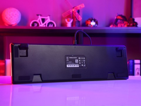 一把键盘，两种形态，微星FORGE GK320、GM330游戏键鼠图赏