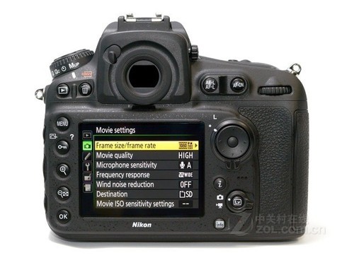 ῵ D810 