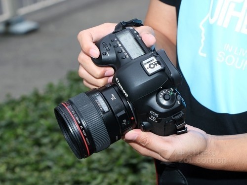 设计出众佳能5d mark iv(单机)高端单反西安现货