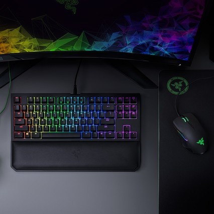 RazerߺڹѸ֩뾺òʰV2羺Ϸ87еRGBԼ