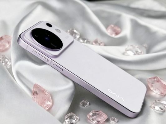 vivo X500晨曦图赏:把清晨的一抹粉,留在掌心