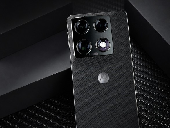 ����moto razr fold���⣺����AI�ӳ֣������۵��½ⷨ