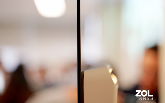 Alienware����55Ӣ��OLED��ʾ�� 