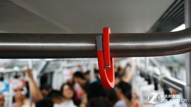Jawbone Up24体验:让人欲罢不能跑两圈