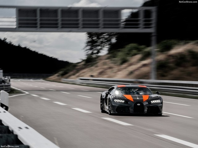 ó:ӵChironSuperSport 300+