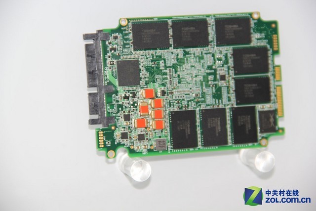 OCZ�´��콢SSD�ǳ�������ΪVector180 