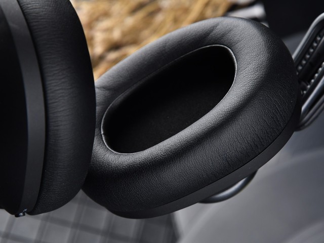 ο AKG K371-BTͼ