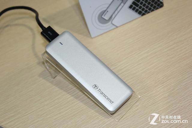 USB3.0첻 SSDƶӲٲ 