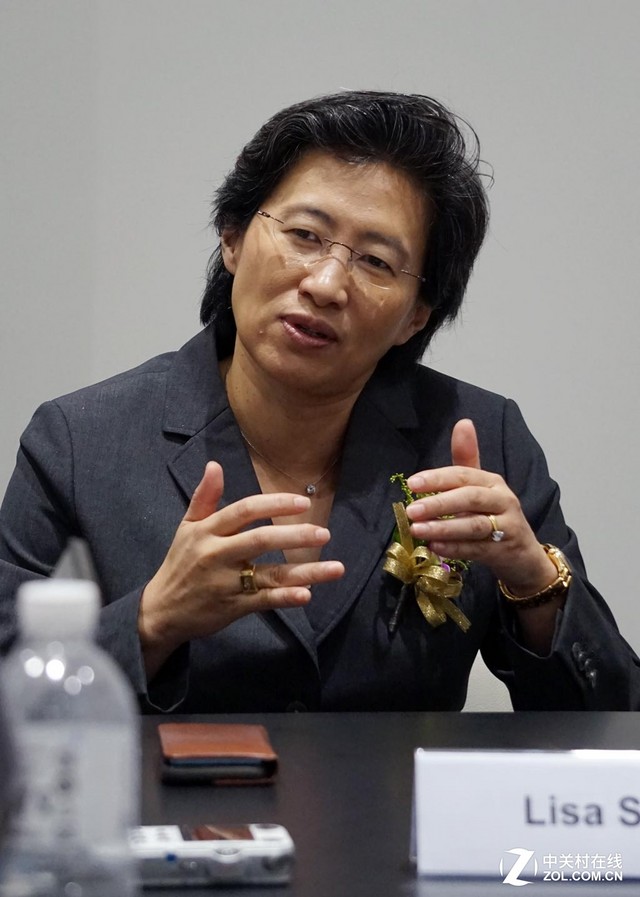 AMD LISA SUר 