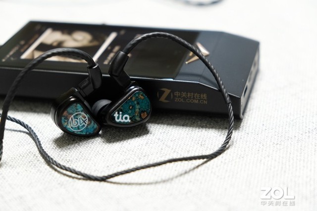 64AUDIO 콢Fourt Noir 