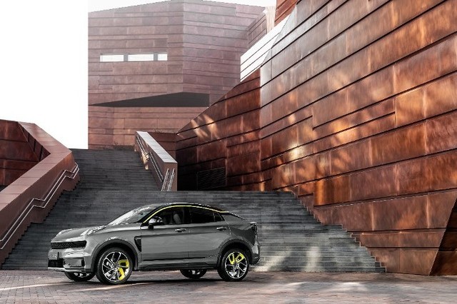 º ˶SUV05߹У 