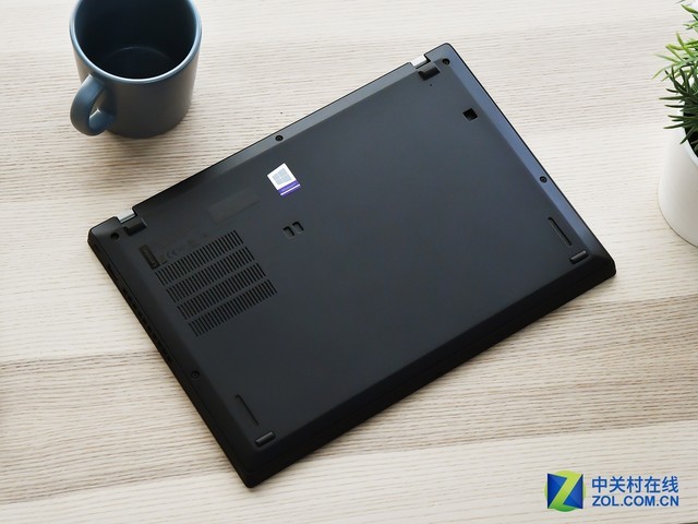 ThinkPad X390 