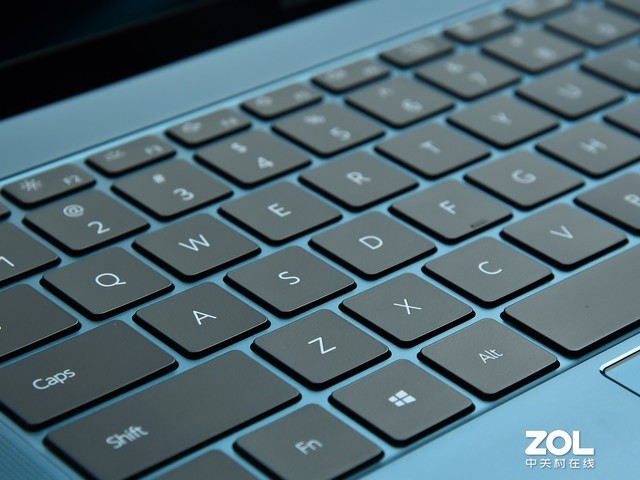 十代酷睿+全新配色！华为MateBook X Pro 2020款评测 