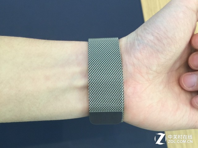 惊喜遗憾并存 Apple Watch预售首日体验