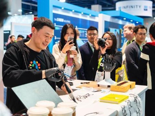 �����ˣ��������ͷ�������Դ��ϾͿ��Է����� 