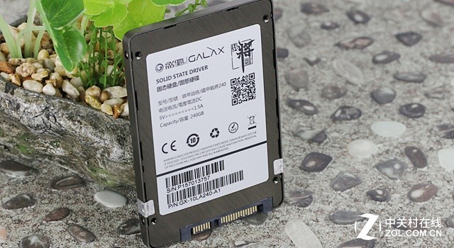 Ӱս 240GB SSD 