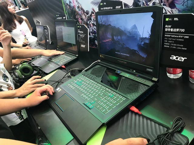 RTX2080Կӳ֣곞Ӷս700ȼȫ