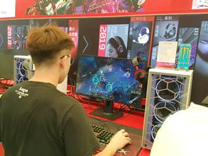 点燃盛夏激情,华硕电竞显示器亮相ChinaJoy 