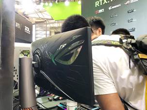 点燃盛夏激情,华硕电竞显示器亮相ChinaJoy 
