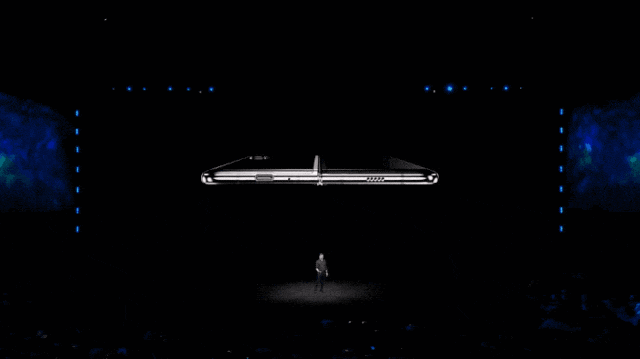 三星galaxyfold折叠机26日开卖一万三你买吗