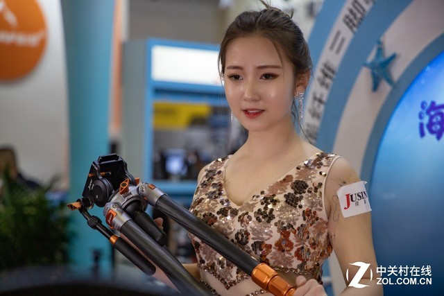 亲爱的华