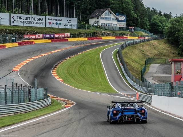 ó:ɱ䶯Zenvo TSR-S