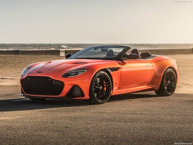 大劲撩车:轻型飞行,全新阿斯顿马丁DBS