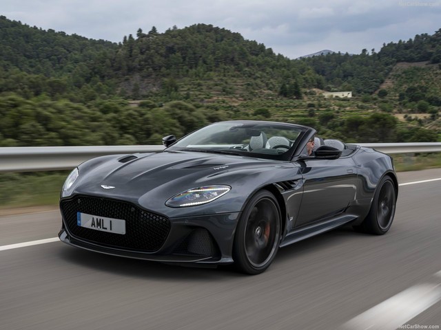 大劲撩车:轻型飞行,全新阿斯顿马丁DBS