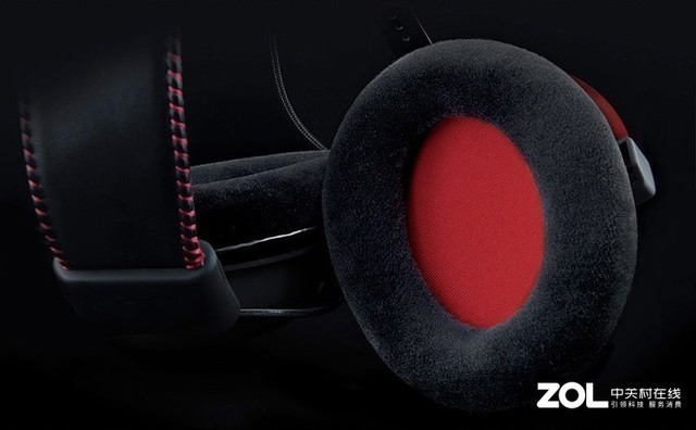 з HyperX Cloud  ȳԼ 