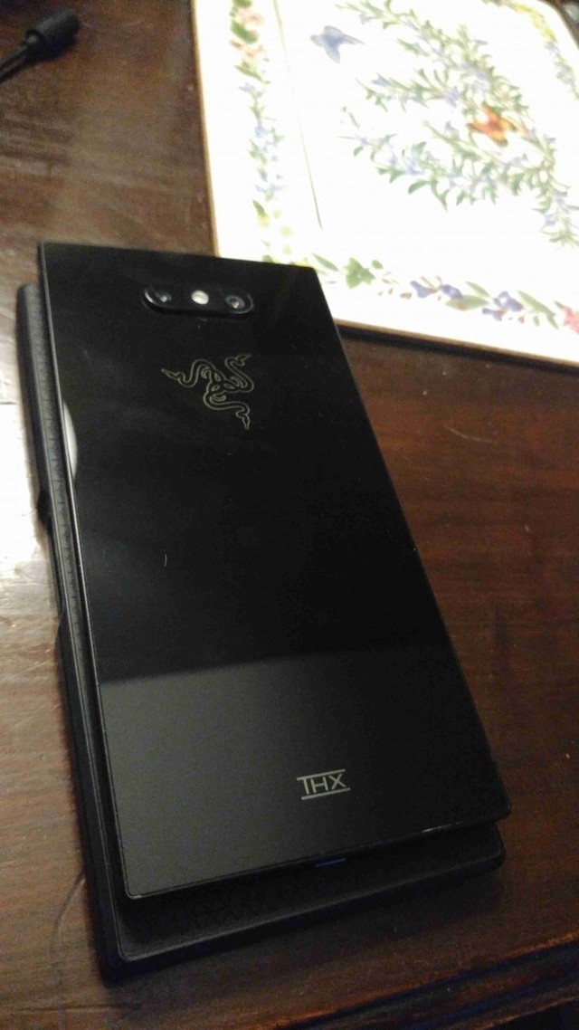 Razer Phone 2.5ع⣡+THXƵӳ֣ 