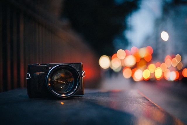 ҹ RF50mm f/1.2ͷǰ 