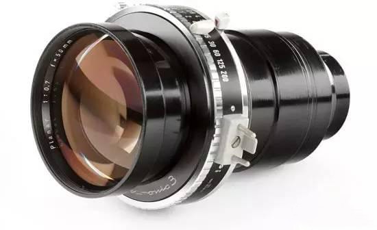 ҹ RF50mm f/1.2ͷǰ 