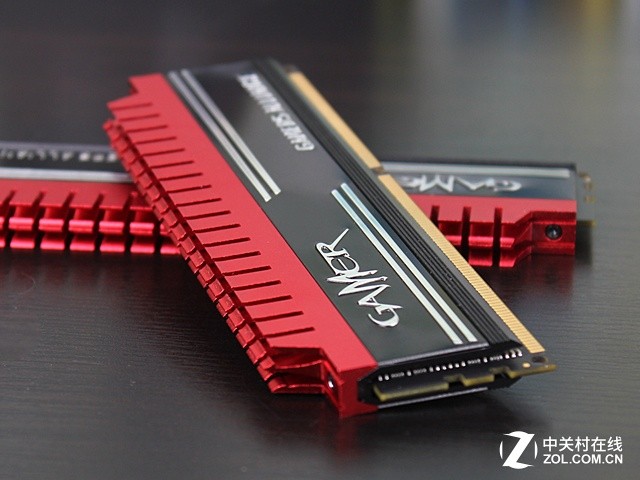 影驰Gamer 16GB DDR3 2400超频内存评测 