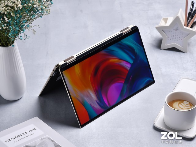 ���շ���Ӣ�ض��ƶ����ܰ�ʼǱ�����Spectre x360���α������¶���߶�PC���� 