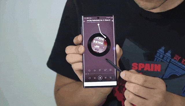 精致的双版本安卓机皇：三星Note10系列评测 
