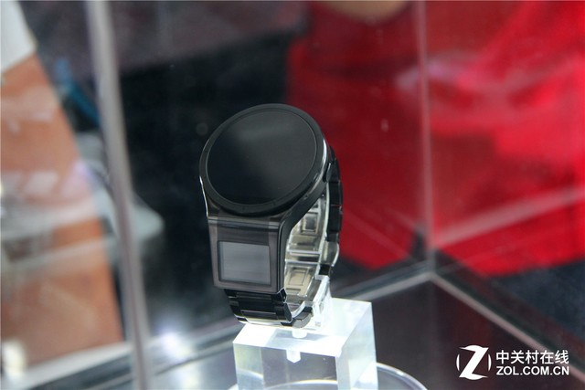 双屏魅力 联想"魔幻屏"智能手表试玩
