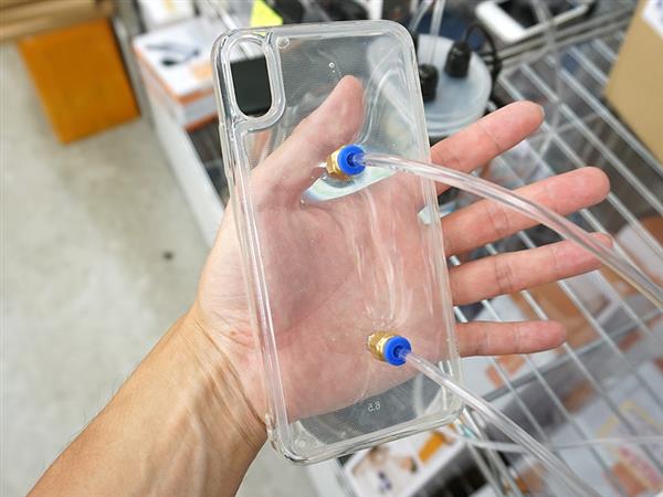 �������Ҵ�磡�ձ�����iPhoneˮ��ɢ���ֻ��ǣ� 