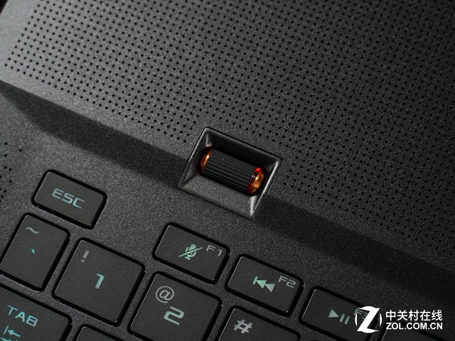 将RTX2080 Max-Q塞进18.7mm ROG冰刃3s Plus评测