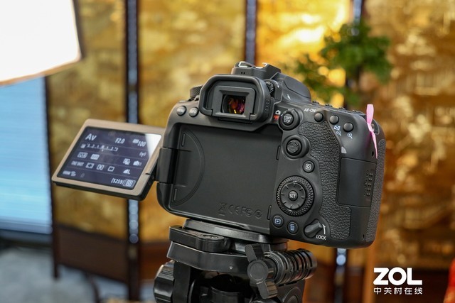  Hands on experience of Canon 90D/M6II camera with 32.5 million pixels 