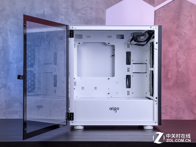 ϵĺڰѧYOGO M1 