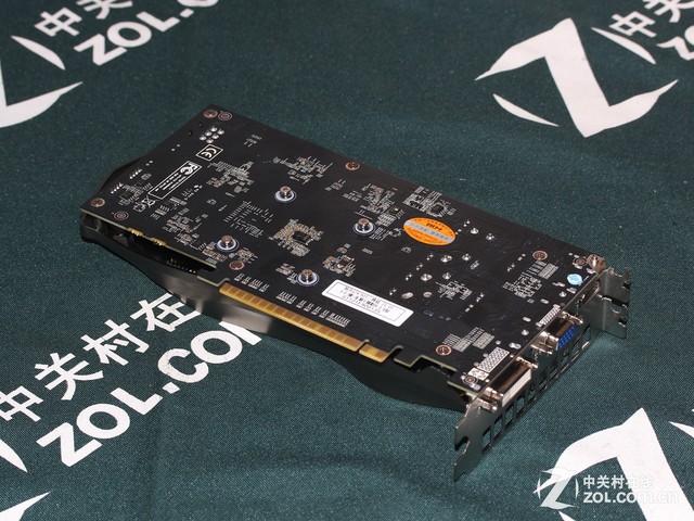 ˫Ƚ湤 GTX750Tiս 