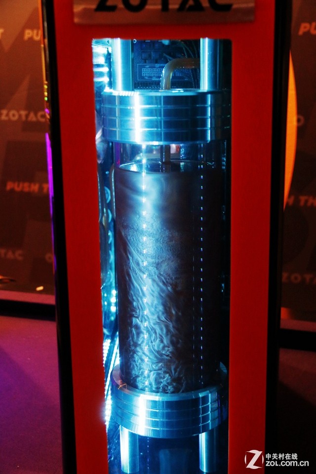 ZBOX���� ��̩Я�ڶ��Ʒ����CES2015 