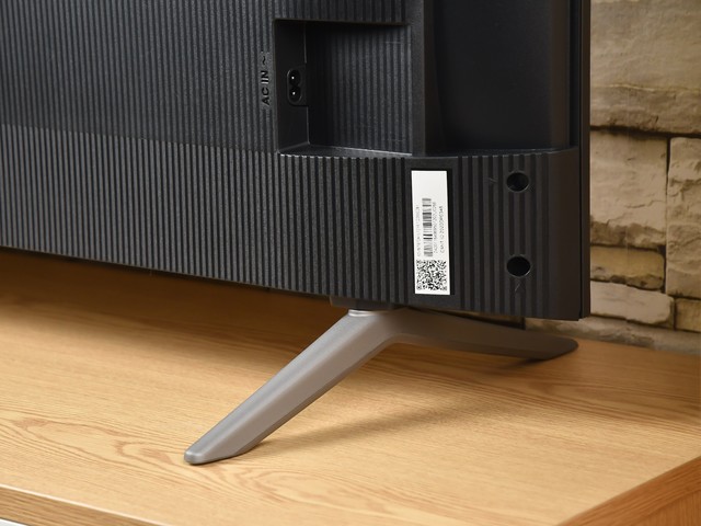 TCL 65V8 