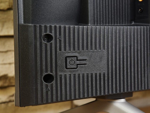 TCL 65V8 